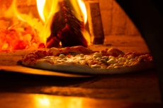 Solo Pizza in Fire